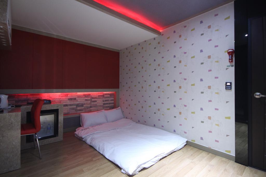 Pohang Wow Motel Zimmer foto